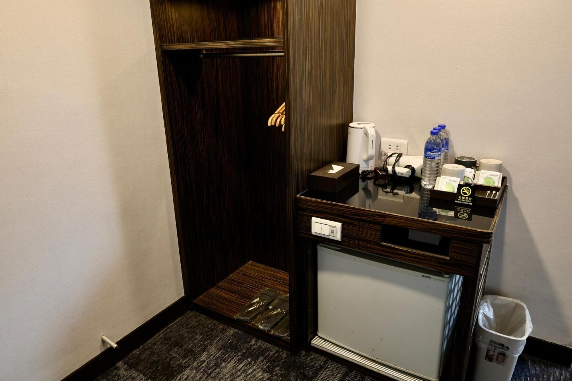 Hub Hotel - Zhongshan Branch Đài Bắc Ngoại thất bức ảnh